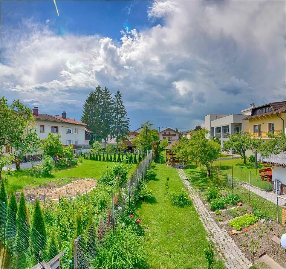 Apartment Newly Renovated Studio With Air Conditioner & Free Parking Ljubljana